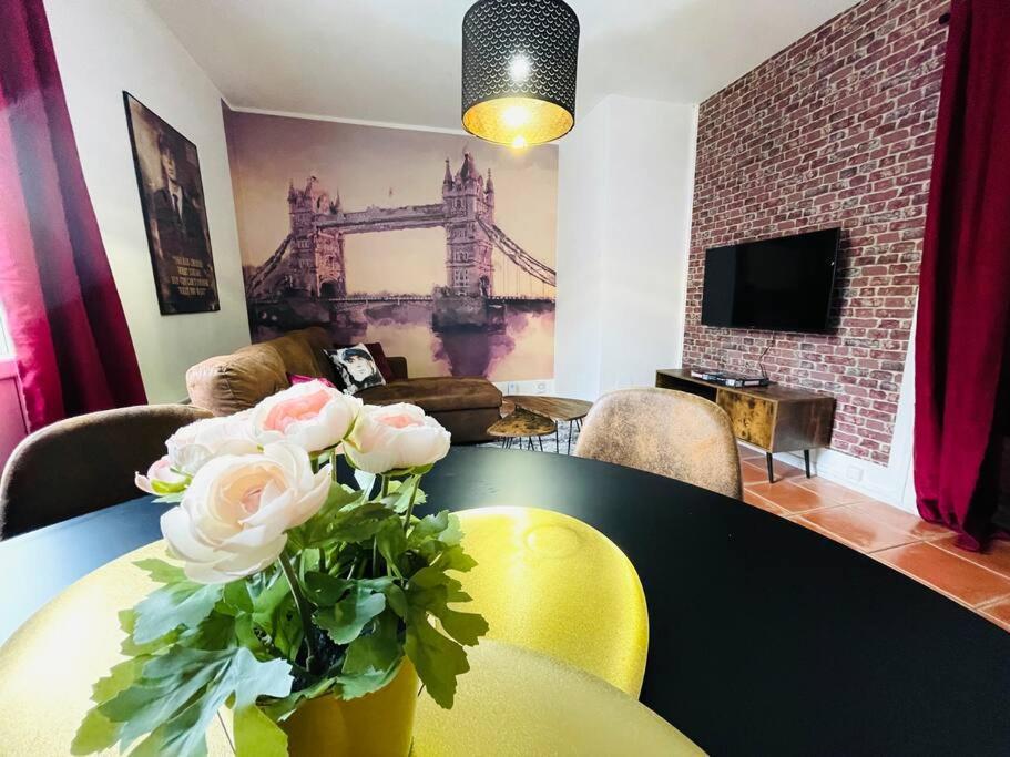 La Suite Shelby, T3 Hypercentre Beauvais Bagian luar foto